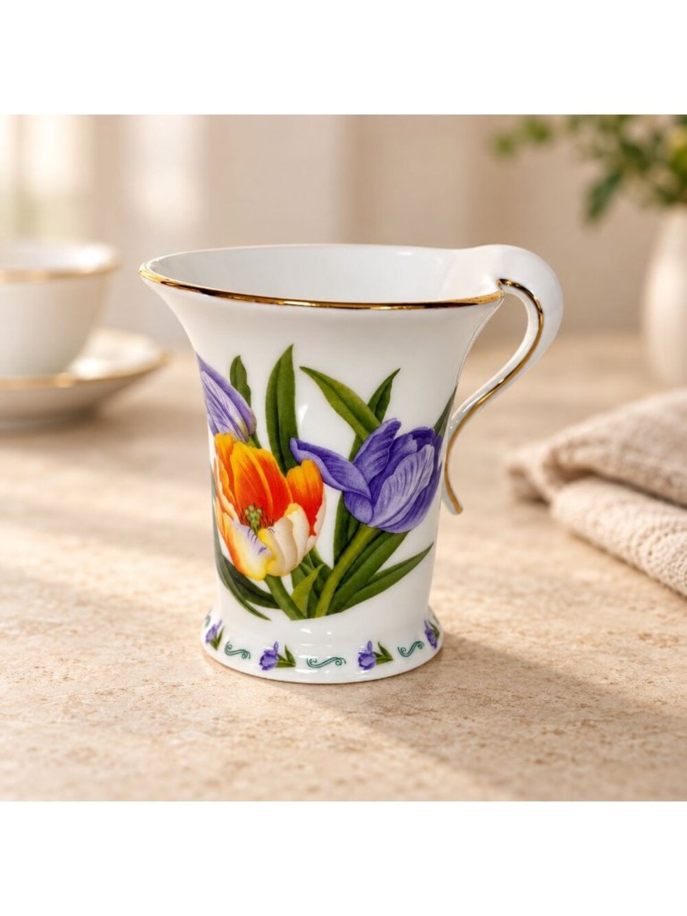 The Leonardo Collection Floral Bone China Mug Gold Trim Tulip Iris Design